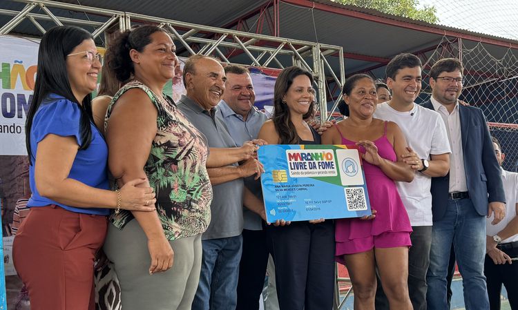 Mais de 300 famílias de Imperatriz recebem cartões do Programa Maranhão Livre da Fome