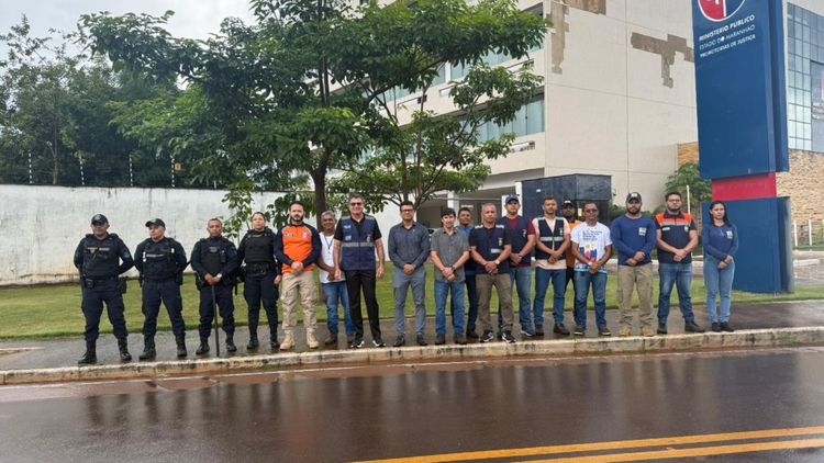 Prefeitura de Imperatriz cumpre decisão judicial e desocupa área de preservação permanente