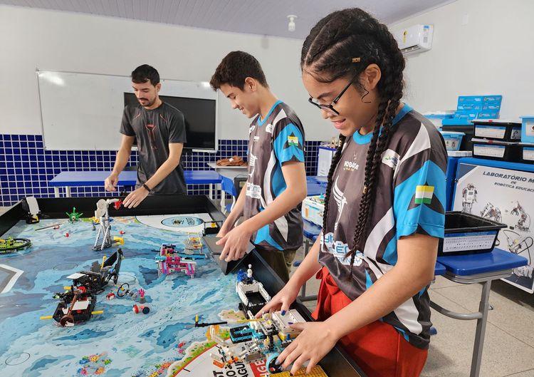 Escolas Municipais de Imperatriz participam do Torneio SESI de Robótica - Regional Maranhão com destaque para a inclusão de alunas surdas