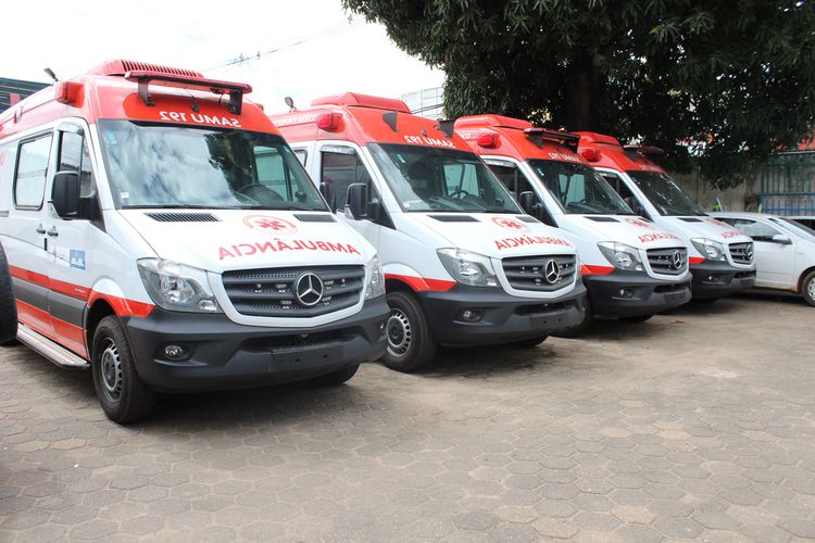 Prefeitura entrega mais quatro ambulâncias para o SAMU