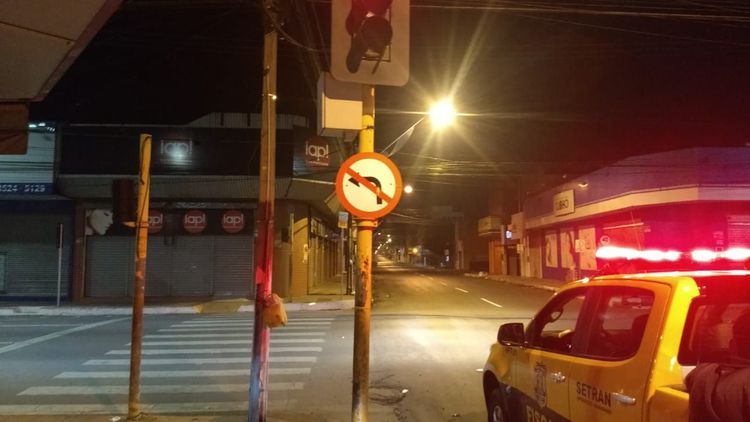 Setran executa sinalização em cruzamentos da Avenida Ceará