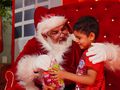 Casinha do Papai Noel recebeu crianças e famílias durante as atividades natalinas.