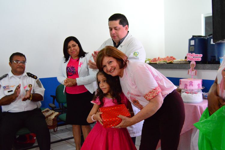 Café da Manhã das Princesas marca programação do Outubro Rosa