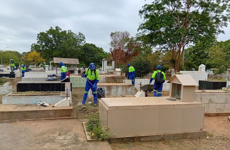 Prefeitura inicia limpeza dos cemitérios públicos de Imperatriz para o Dia de Finados