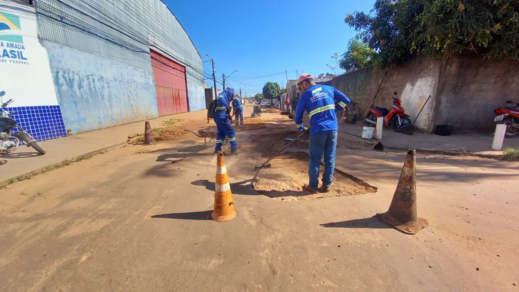 Prefeitura recupera trecho no cruzamento das ruas Paraíba e Rangel Nunes