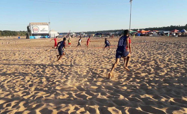 JL Mutirão e Sei Lá disputam título do torneio de beach soccer