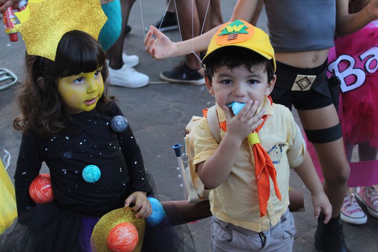 Concurso de fantasias faz sucesso no circuito da folia do Carnaval A Gente Faz