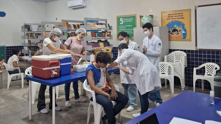 Programa Saúde na Escola leva imunização e saúde bucal para as escolas municipais