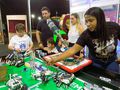 Propostas interativas e inovadoras têm atraído a atenção de crianças, jovens e adultos no estande da Semed na Expoimp.