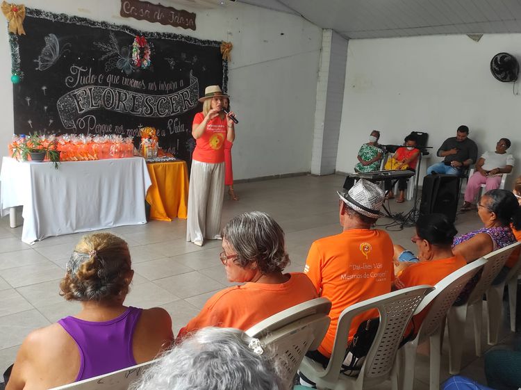 Casa do Idoso Feliz promove ação educativa para prevenção do câncer de pele no Dezembro Laranja