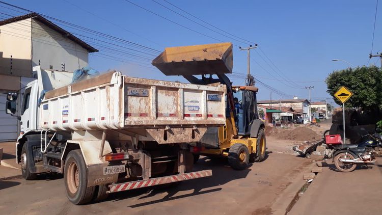 Avança construção de ponte de concreto na Avenida Liberdade na Vila Ipiranga