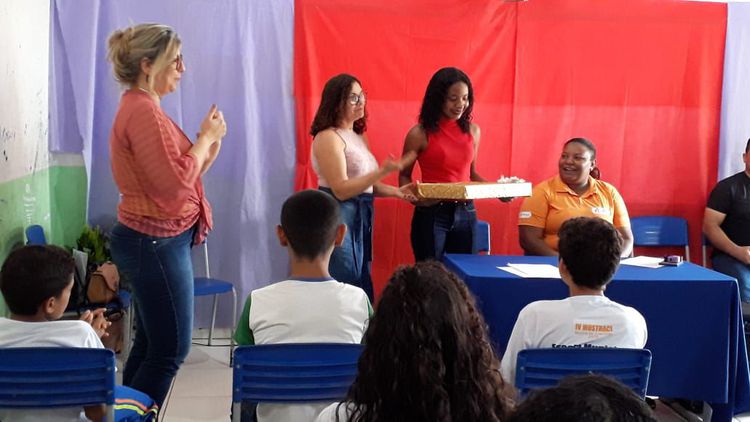 Aluna da Escola São Francisco do Canindé se destaca em concurso literário