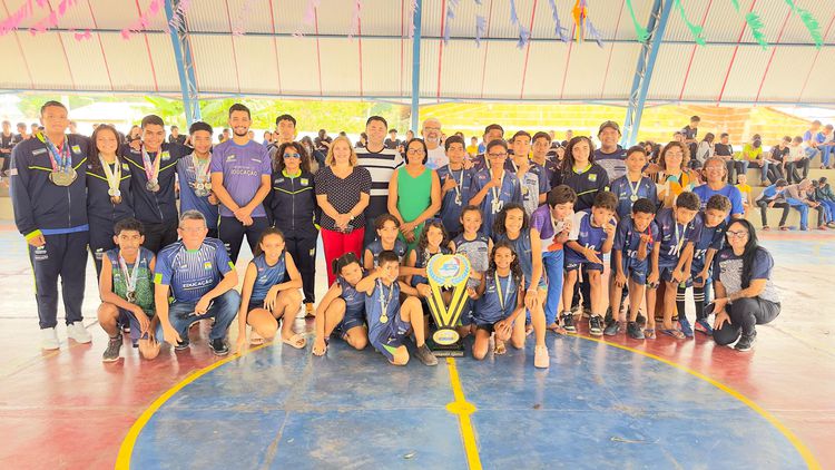 Escola Madalena de Canossa da rede municipal de ensino é a grande campeã dos JEIs 2024