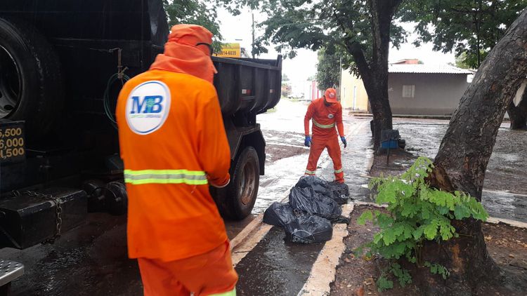 Serviços de Limpeza Pública continuam no período chuvoso