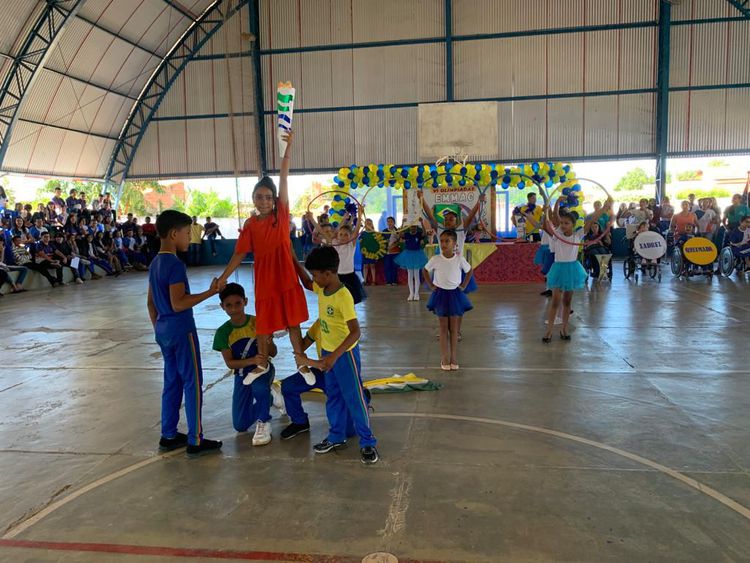 Escola Municipal Madalena de Canossa promove VI Olimpíada Esportiva