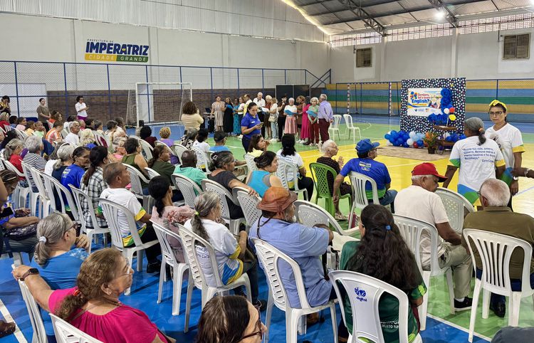 Idosos concluem curso de inglês na Casa do Idoso Feliz em Imperatriz