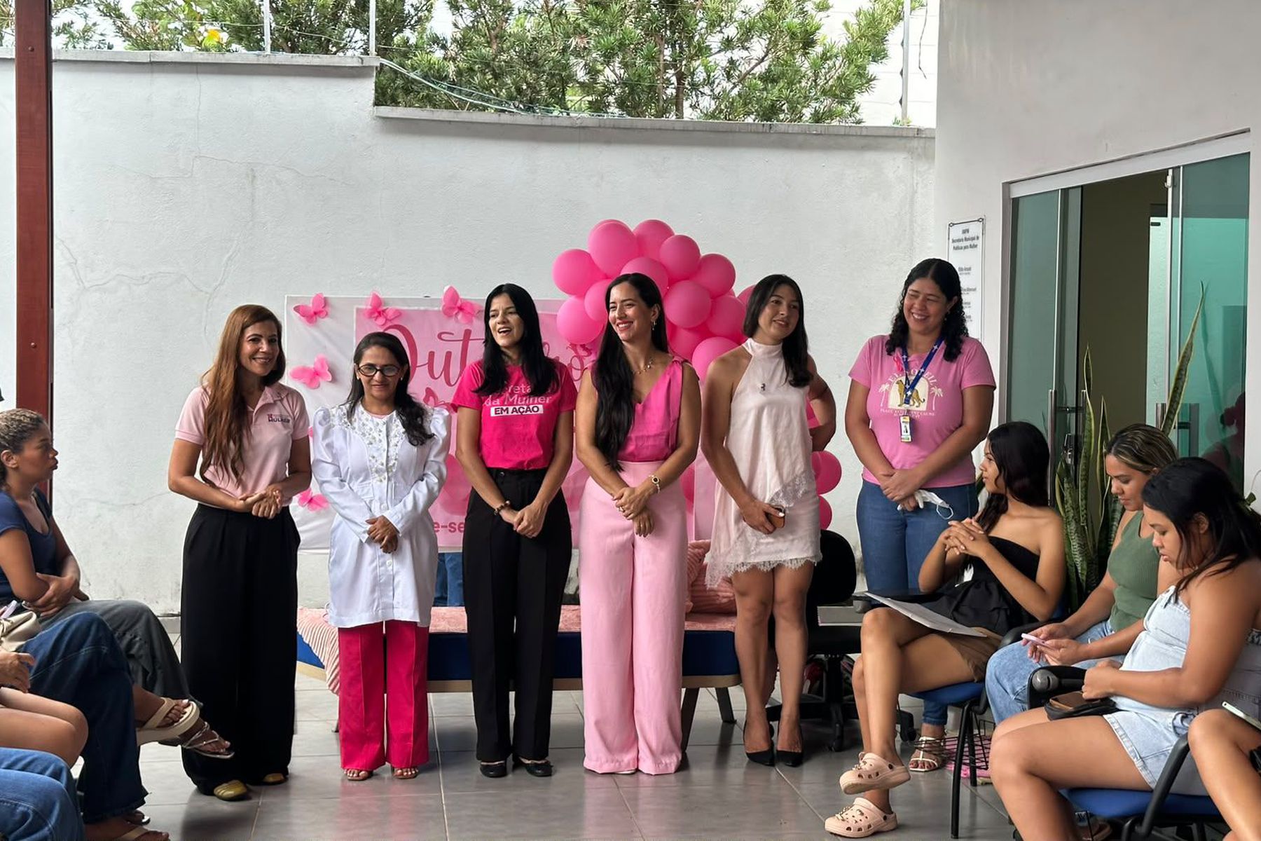 Prefeitura de Imperatriz realiza ação de saúde para mulheres atendidas pelo CRAM durante o Outubro Rosa