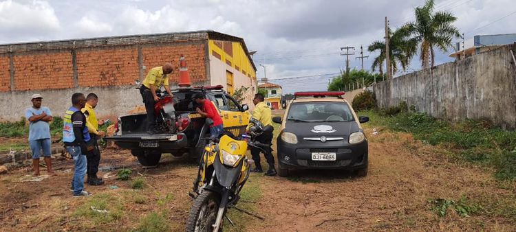Agentes da Setran encontram motocicleta com registro de roubo na Vila Redenção I