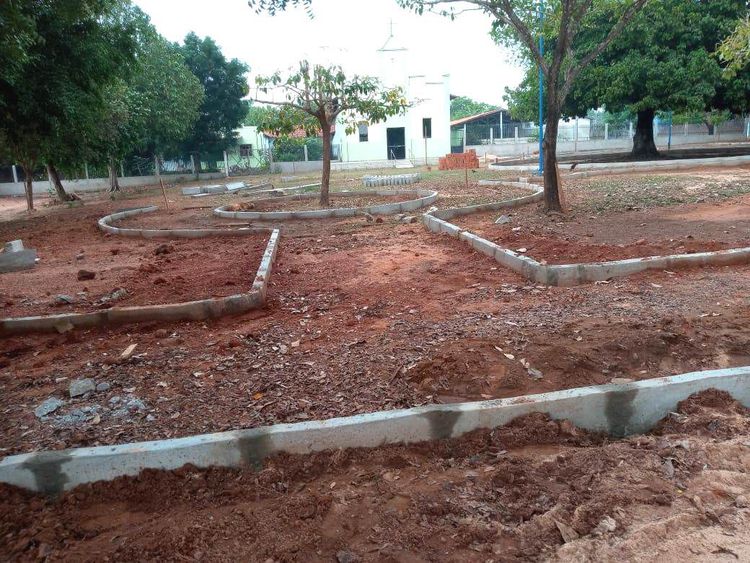 Prefeitura inicia construção de praça no povoado Coquelândia