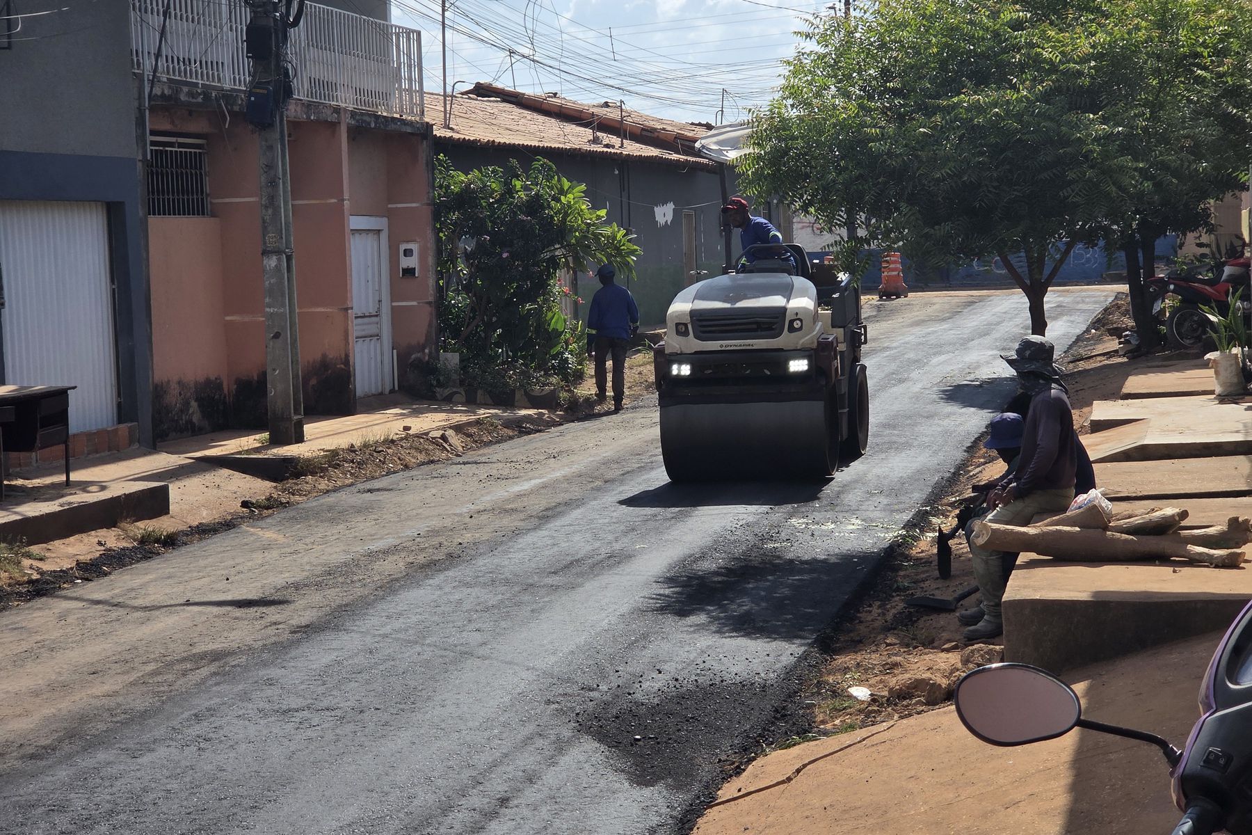 Prefeitura realiza mais de 20 km de pavimentação no bairro Santa Rita