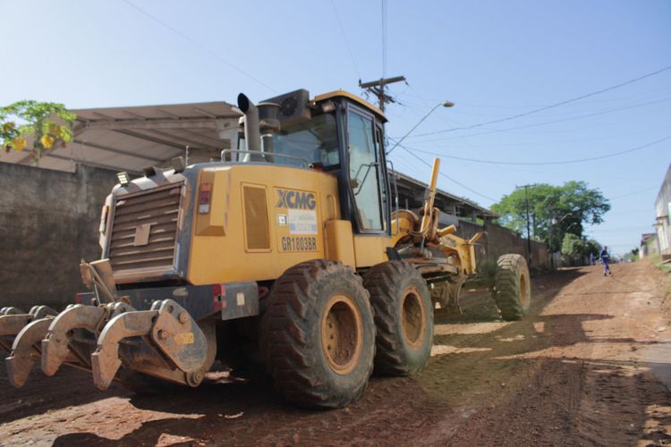 Ruas do Maranhão Novo recebem obras de terraplenagem