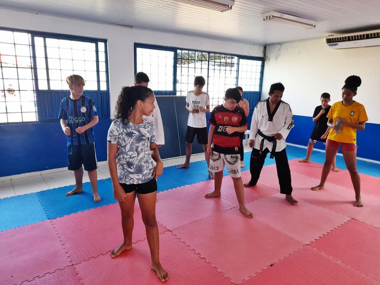 Projeto Taekwondo nas Escolas inicia com 50 alunos
